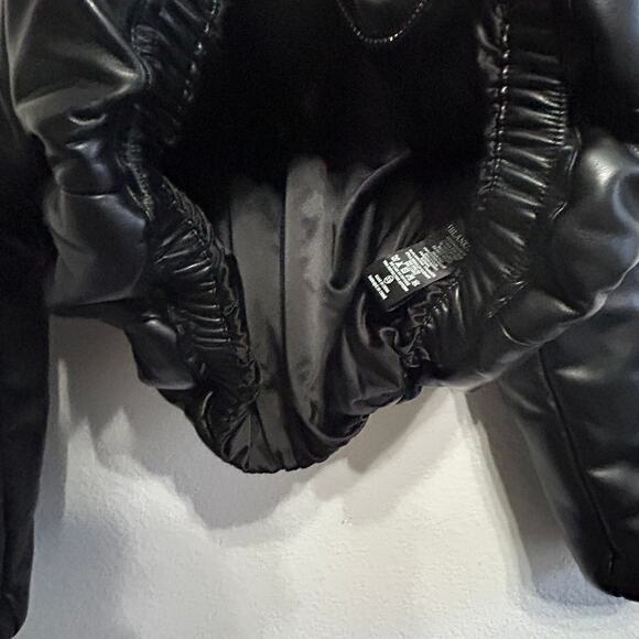 NEW Free People x BlankNYC Bold Blend Faux Leather Crop Puffer Bomber Jacket XS - Picture 9 of 11